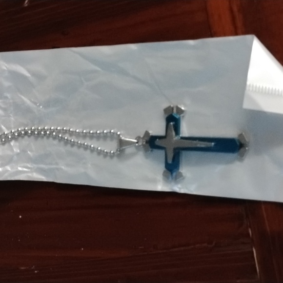 Brand New Never Used NWT Men's Blue Steel Cross Pendant And Chain - Picture 4 of 7